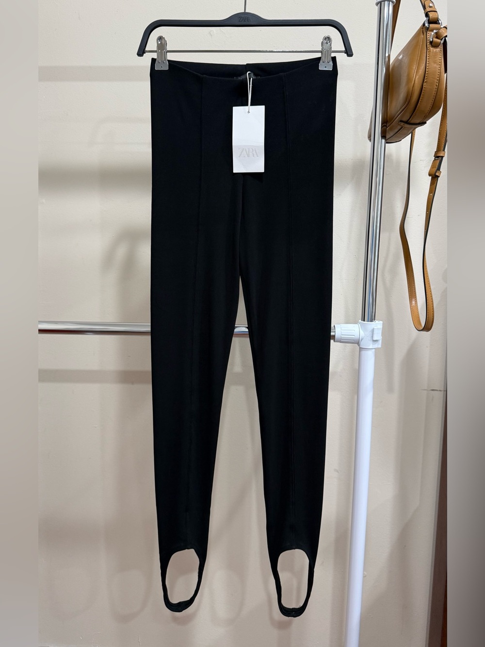 ZARA Black Stirrup Leggings Pants Front Seam Size M NWT